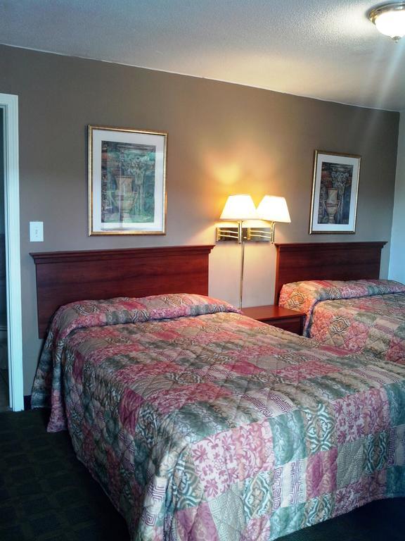 New Milford Maple Leaf Motel المظهر الخارجي الصورة
