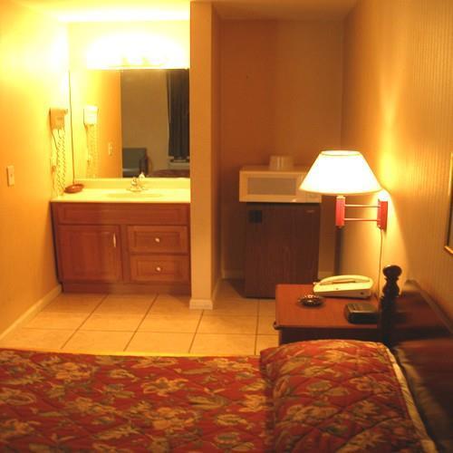 New Milford Maple Leaf Motel الغرفة الصورة