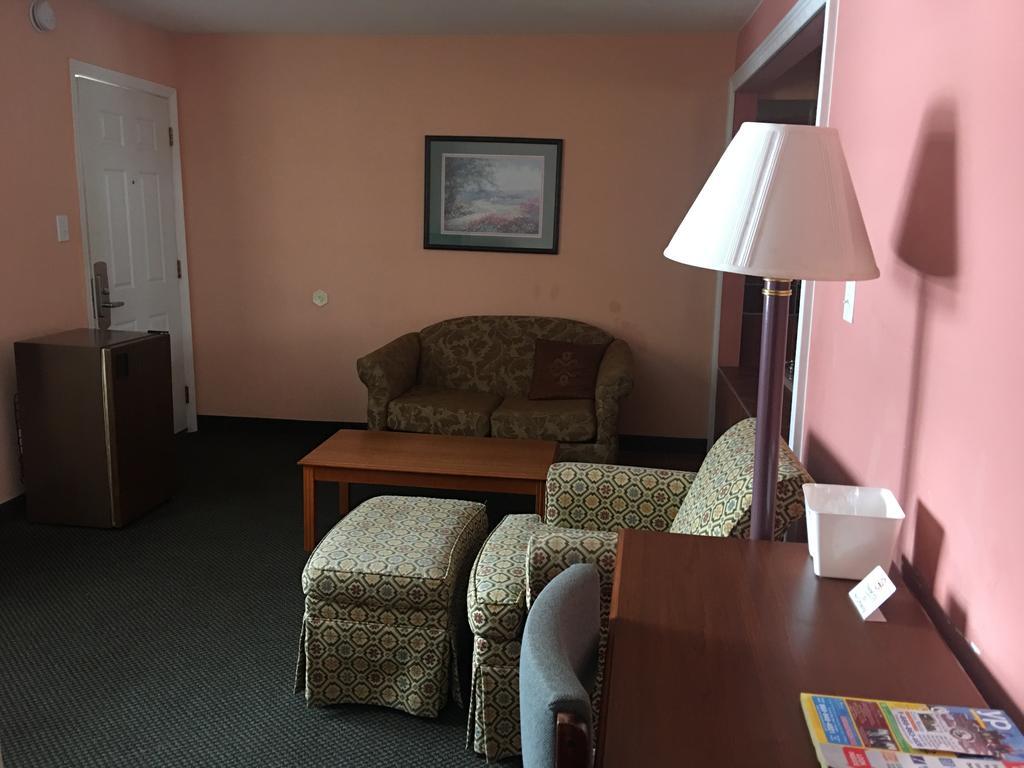 New Milford Maple Leaf Motel المظهر الخارجي الصورة